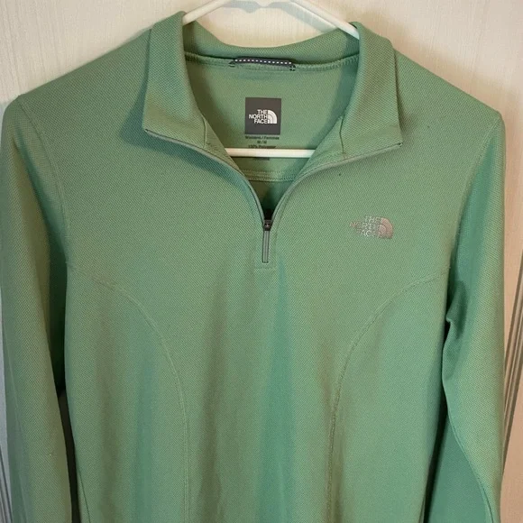 Mint green North Face lightweight pullover - Picture 2 of 4